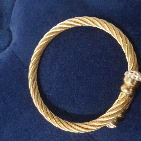 Accessories - Picture 2 of 3